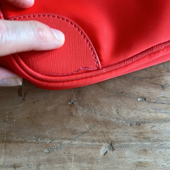 Tory Burch Robinson Medium Classic Cosmetic Bag — Orange - Picture 11 of 13